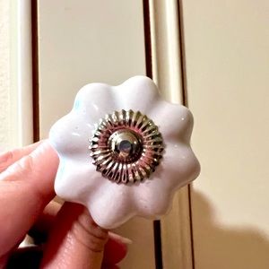 Set of 12 Vintage Style Hand Painted Ceramic Knobs FREE SHIPPING!